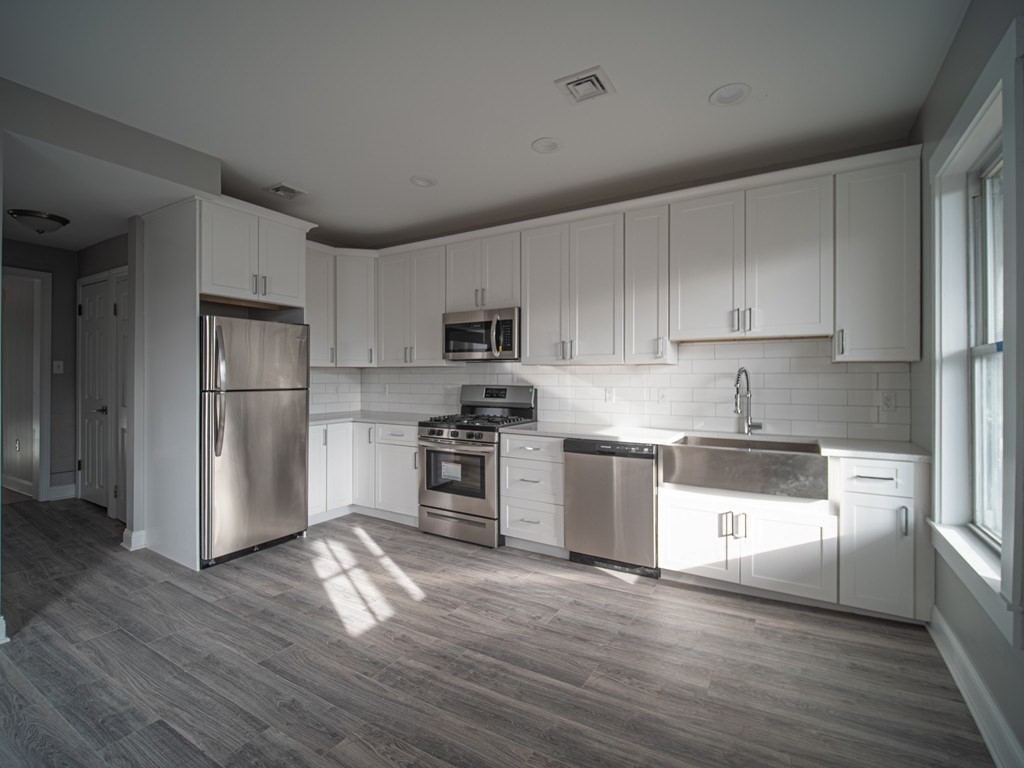 143 London St # 2