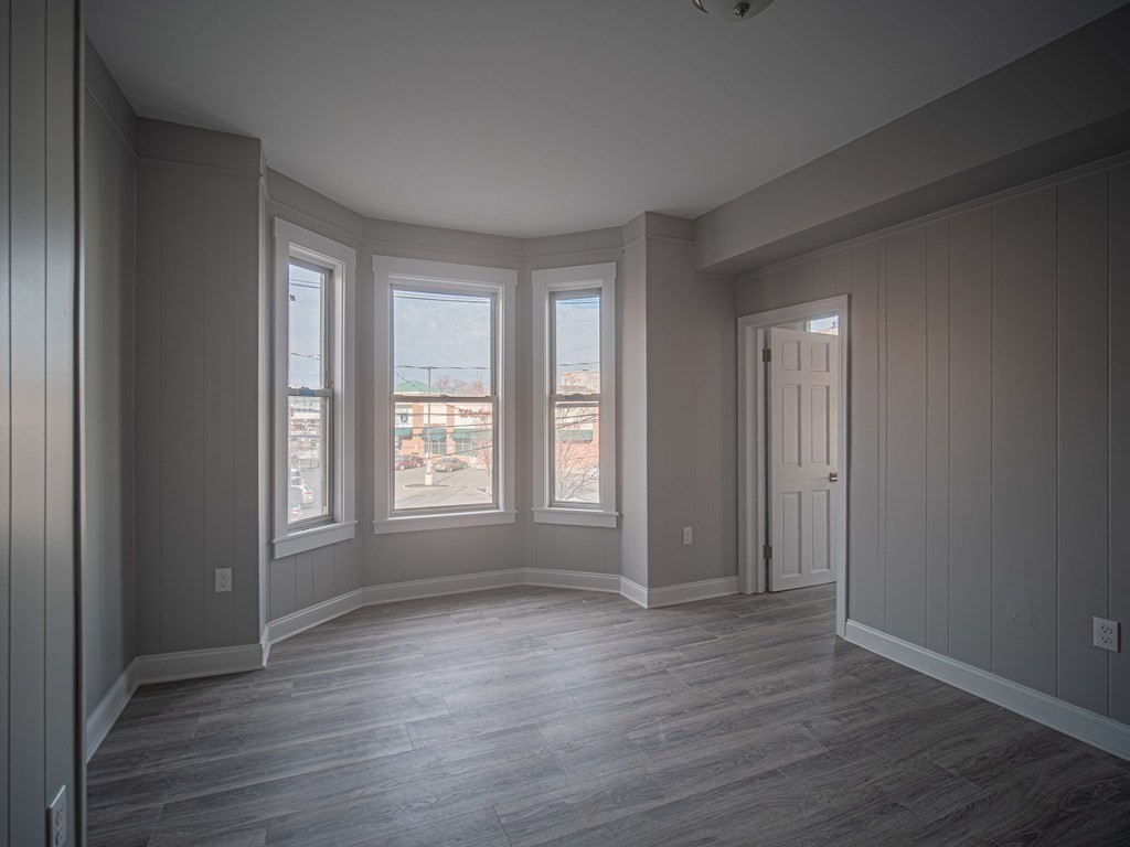 143 London St # 2