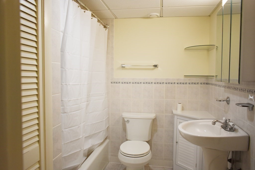55 Broadlawn Park # 17