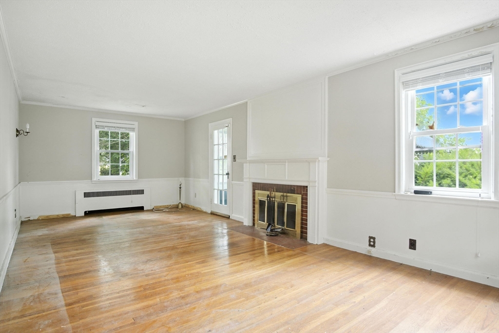 23 Standish Rd