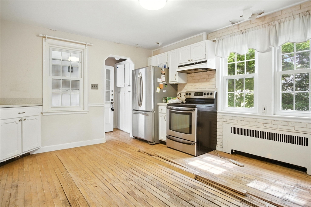 23 Standish Rd