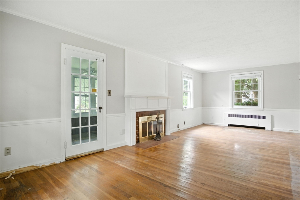 23 Standish Rd