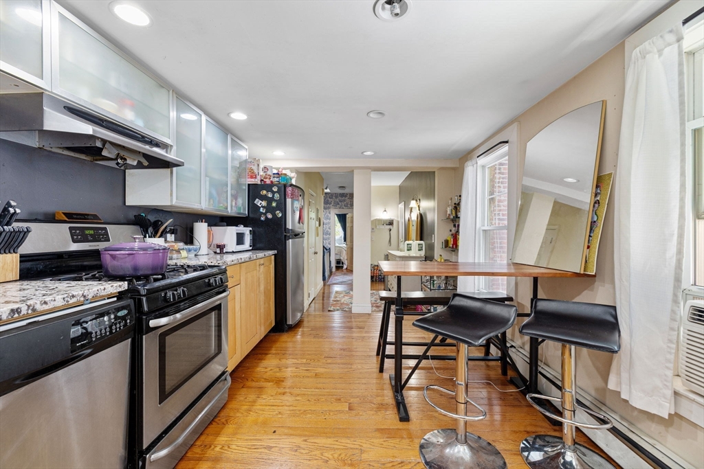 82 Bremen St