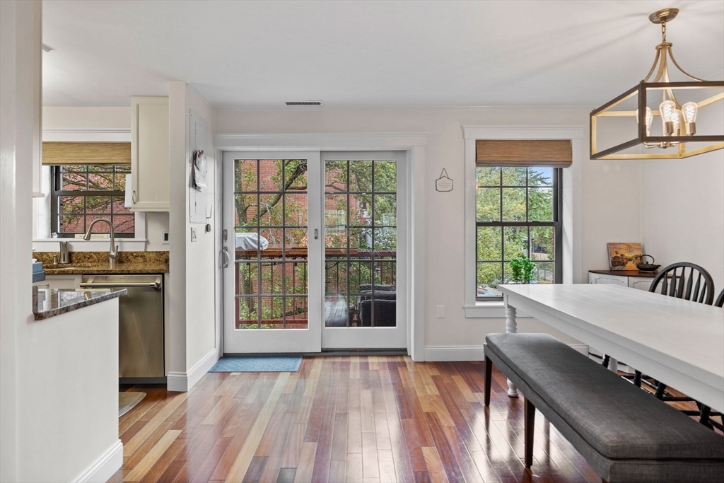 100 Main St # 5 Unit: #5