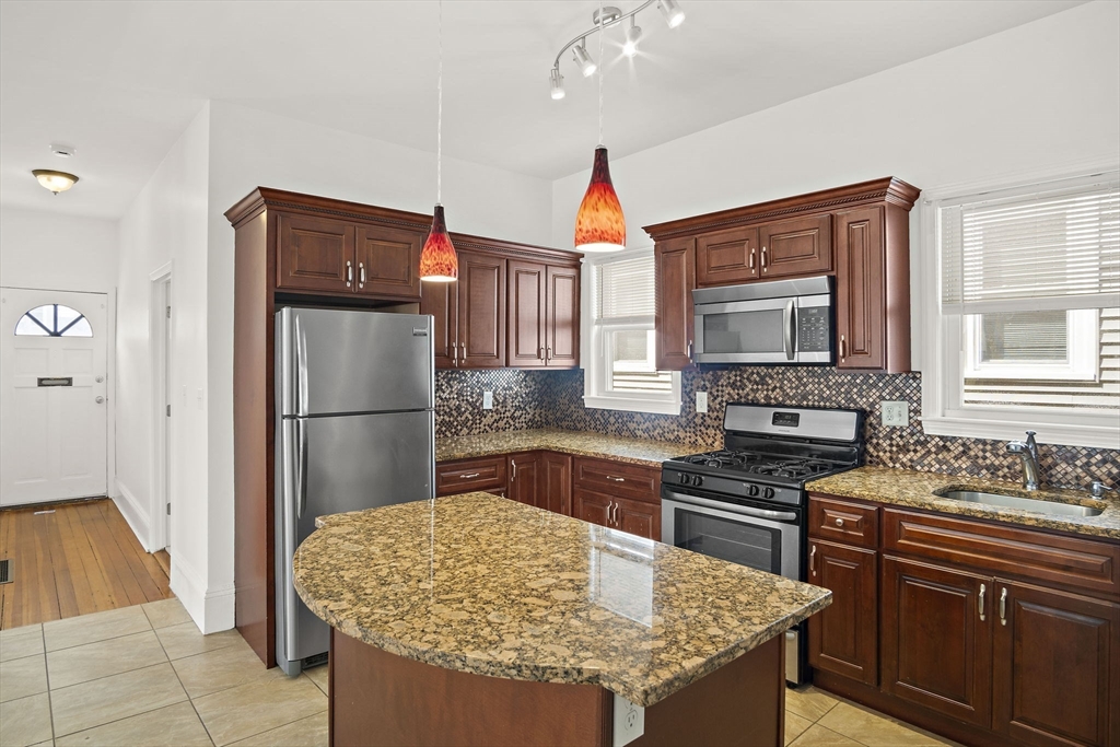 167 Jefferson Ave # 1