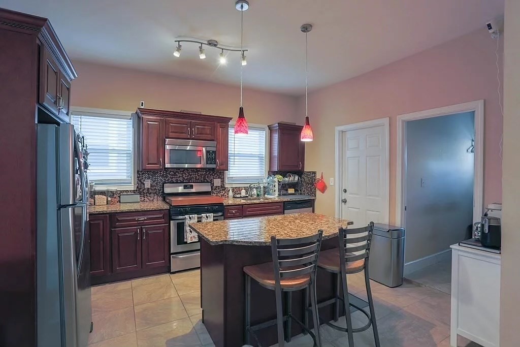 167 Jefferson Ave # 1