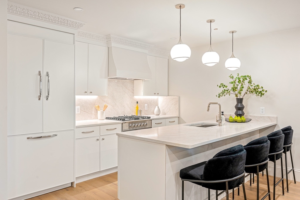 421 Saratoga Street # 4A