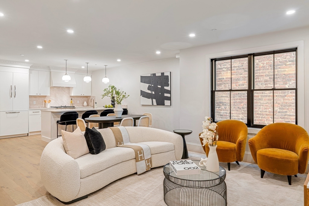 421 Saratoga Street # 4A