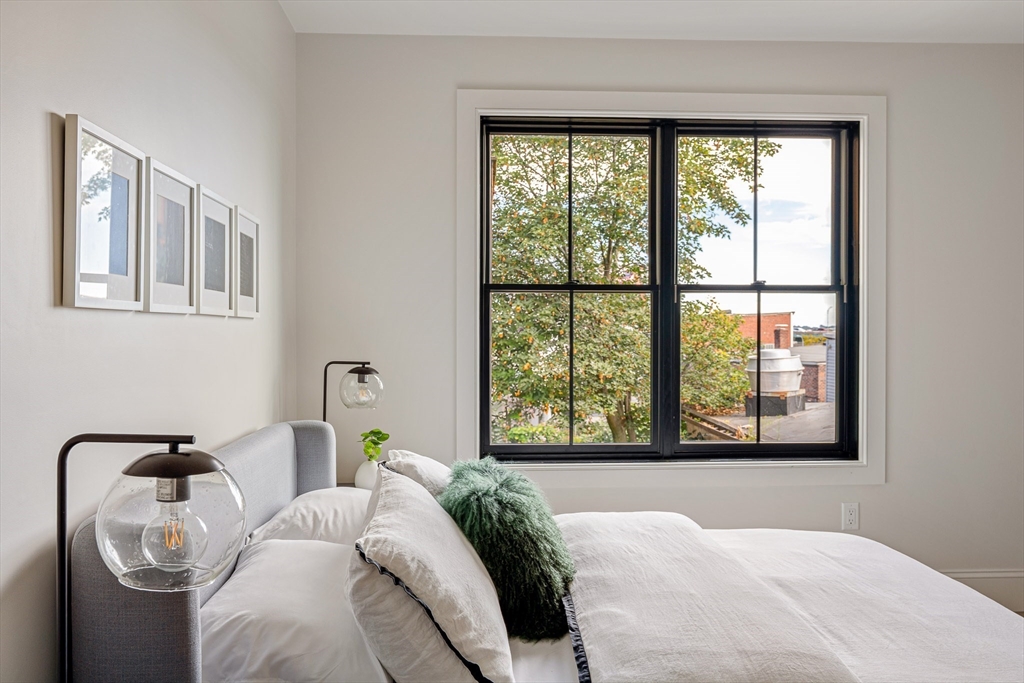 421 Saratoga Street # 4A