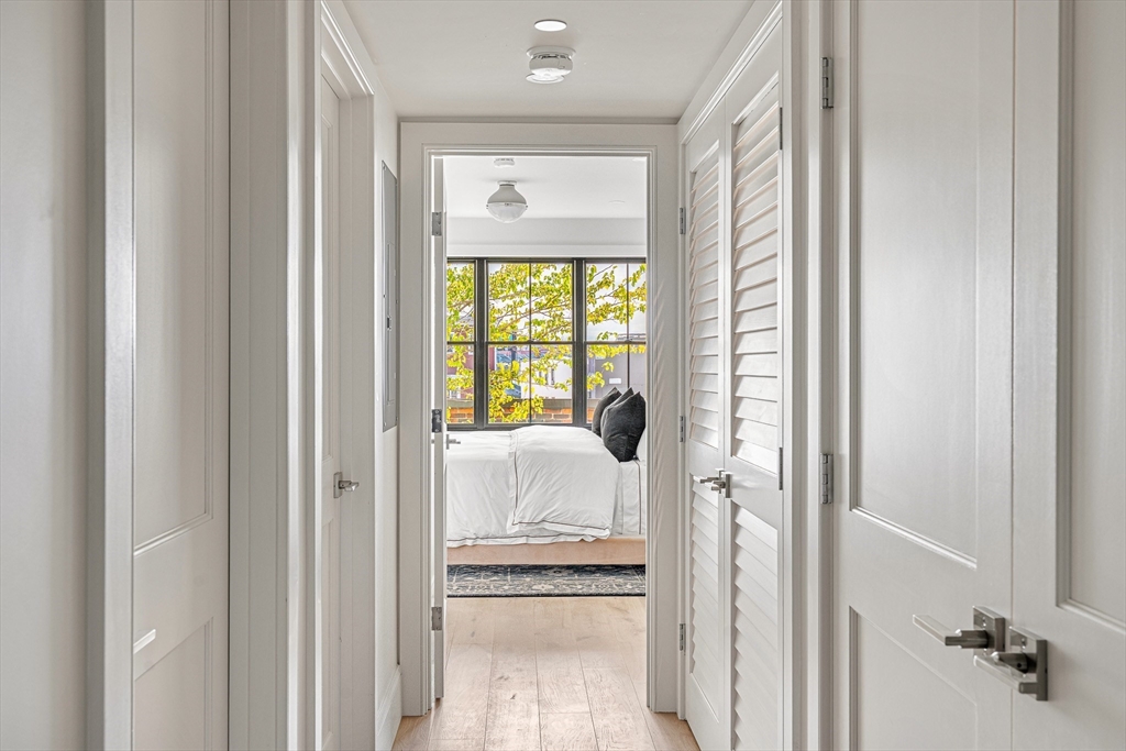 421 Saratoga Street # 4A