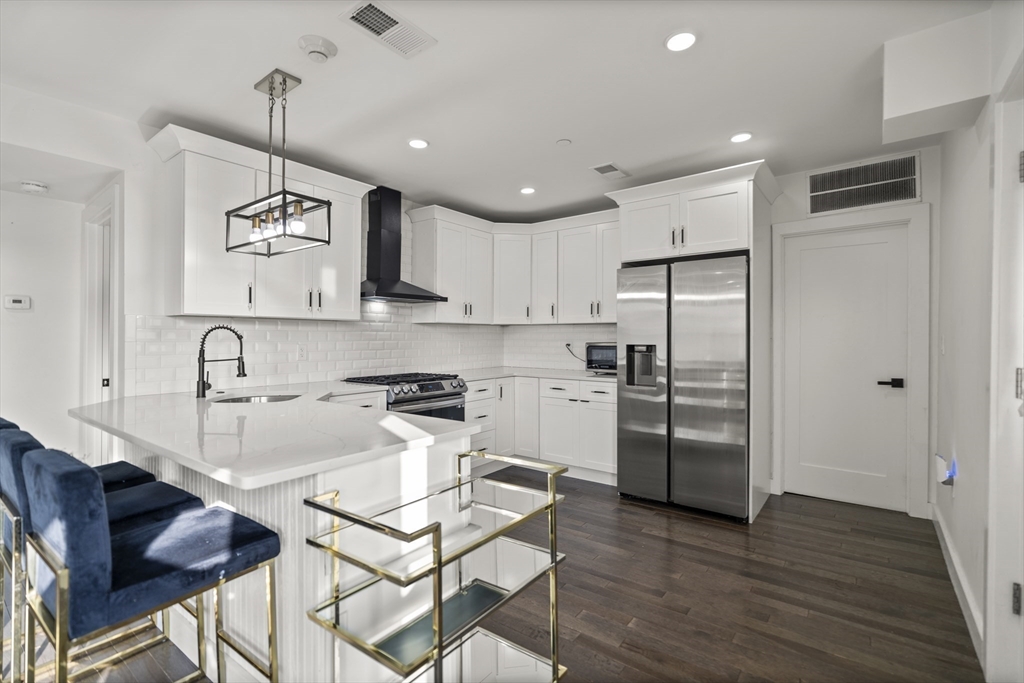 11 Seymour Ave # 3