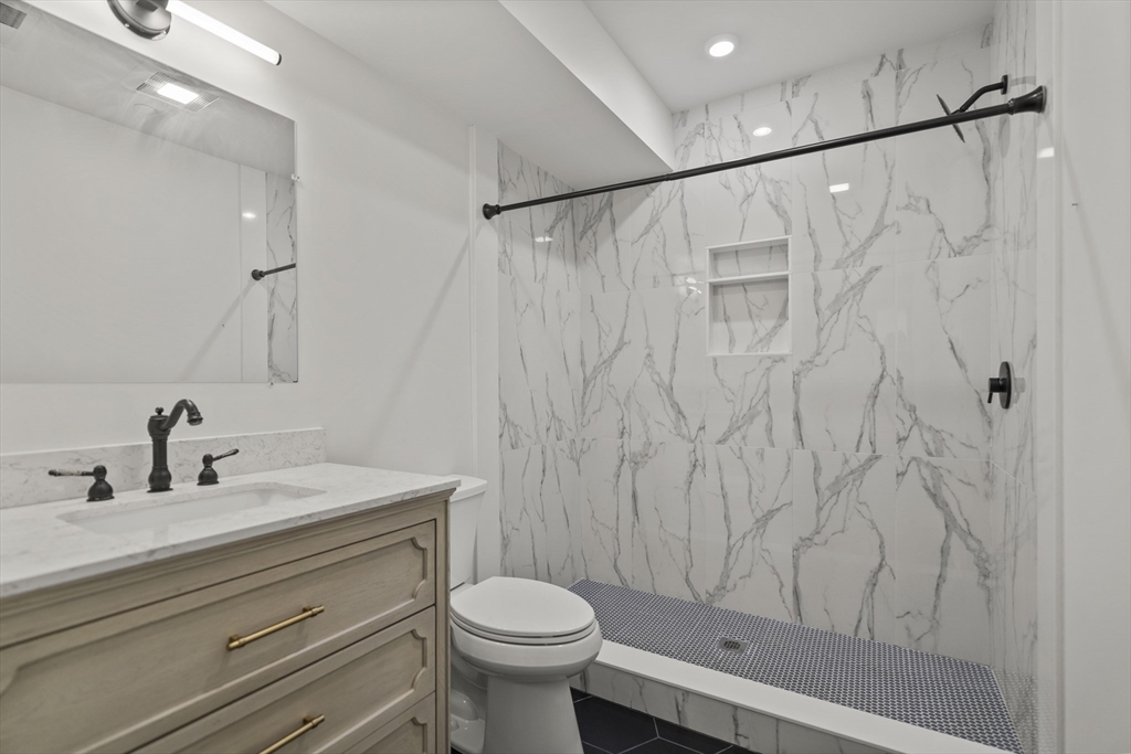 11 Seymour Ave # 3