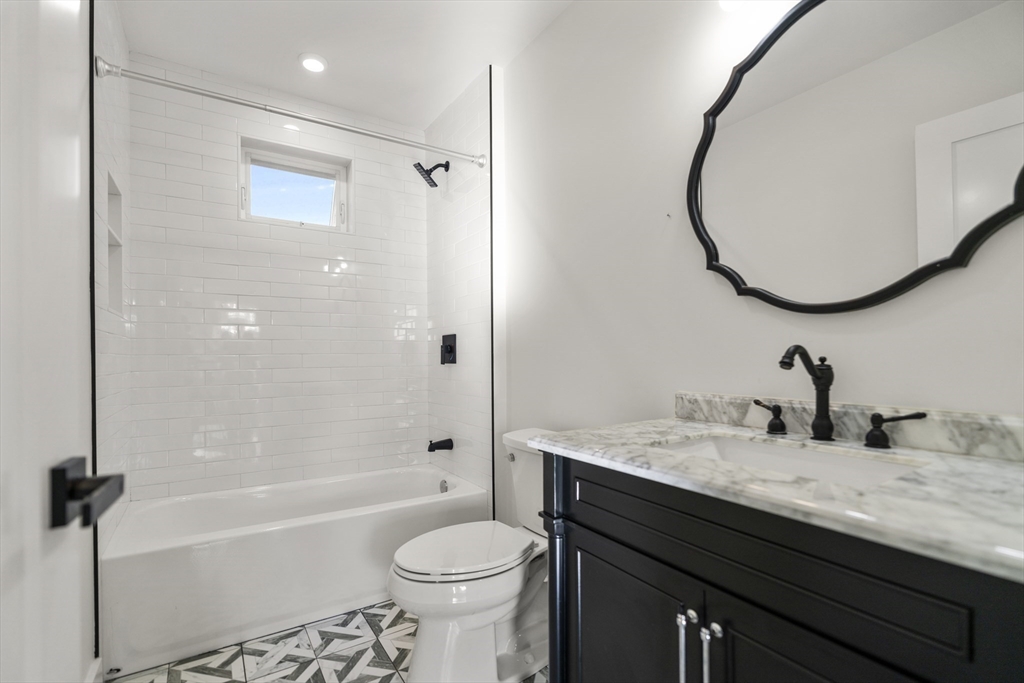 11 Seymour Ave # 3