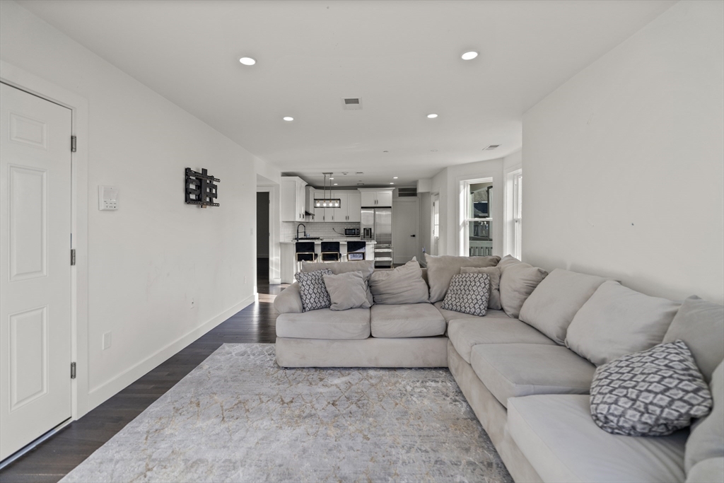 11 Seymour Ave # 3