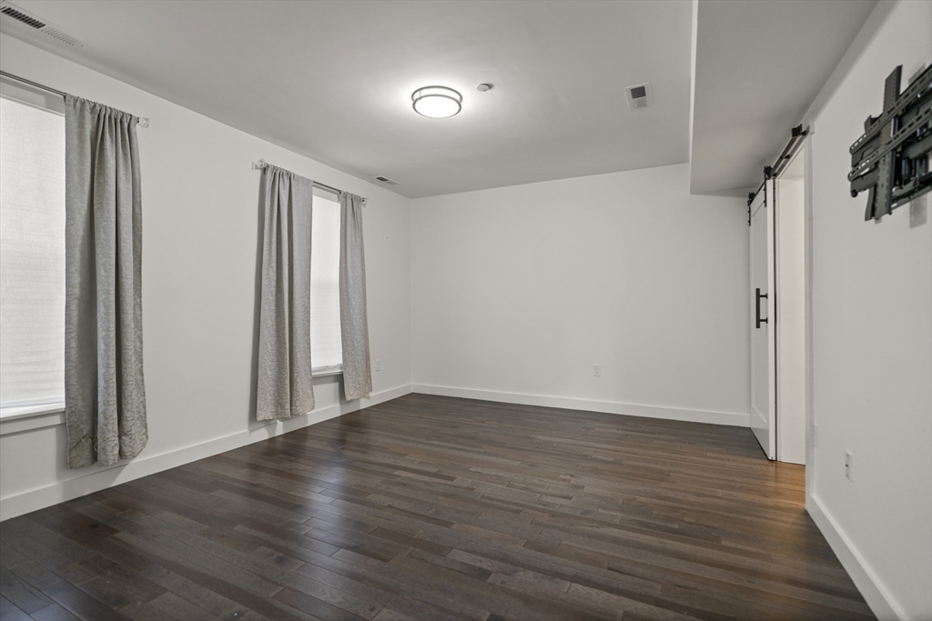 11 Seymour Ave # 3