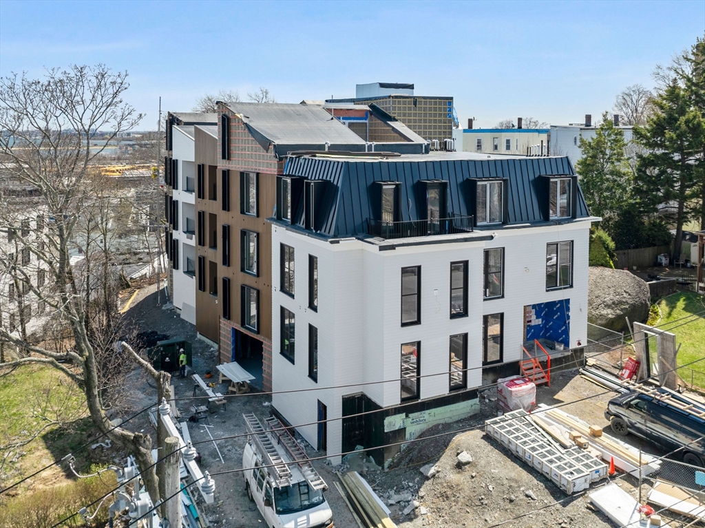 22 High Street Unit: PH13