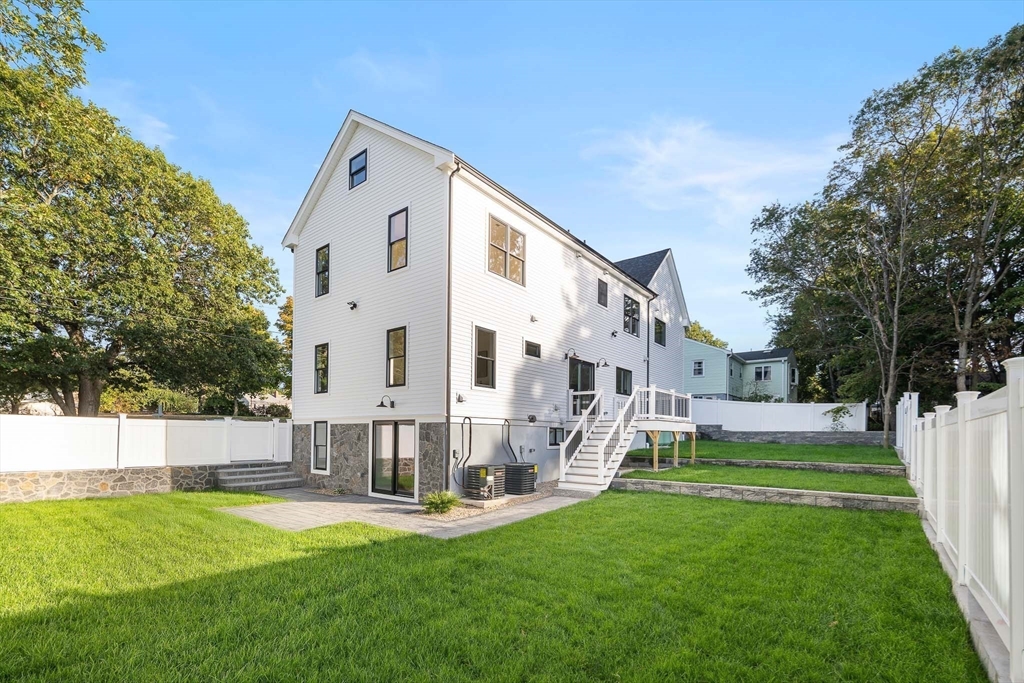 3 Frank St