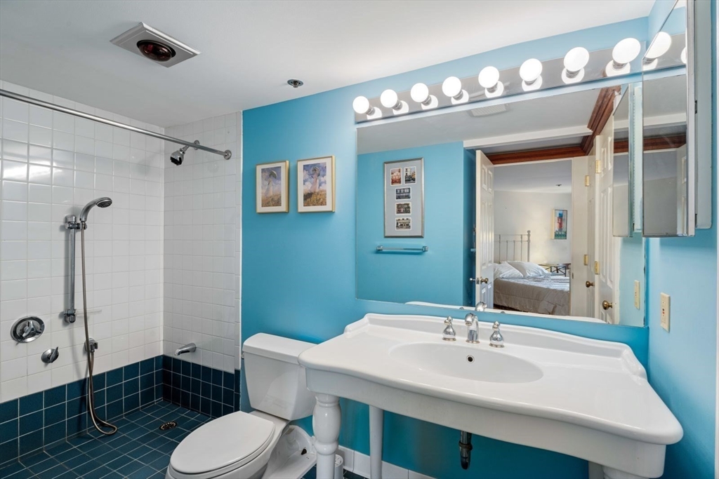 100 Fulton Street # 4V