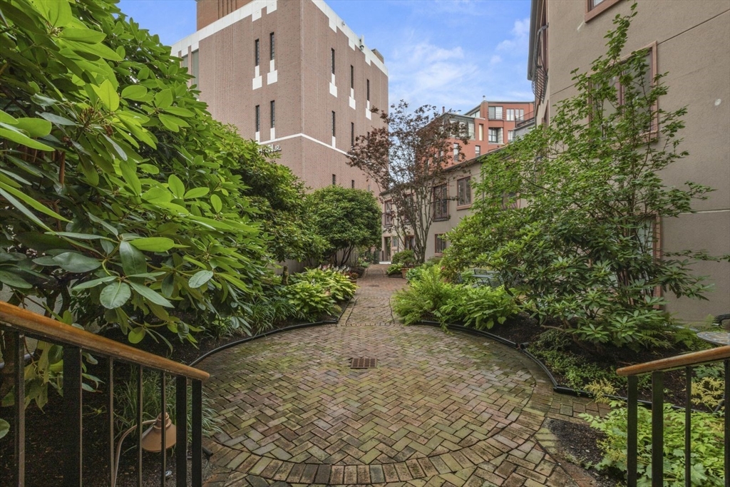 100 Fulton Street # 4V