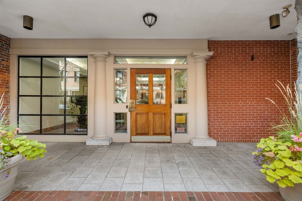 100 Fulton Street # 4V