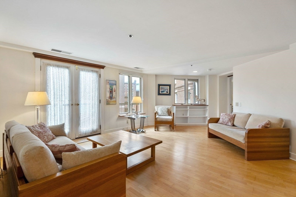 100 Fulton Street # 4V