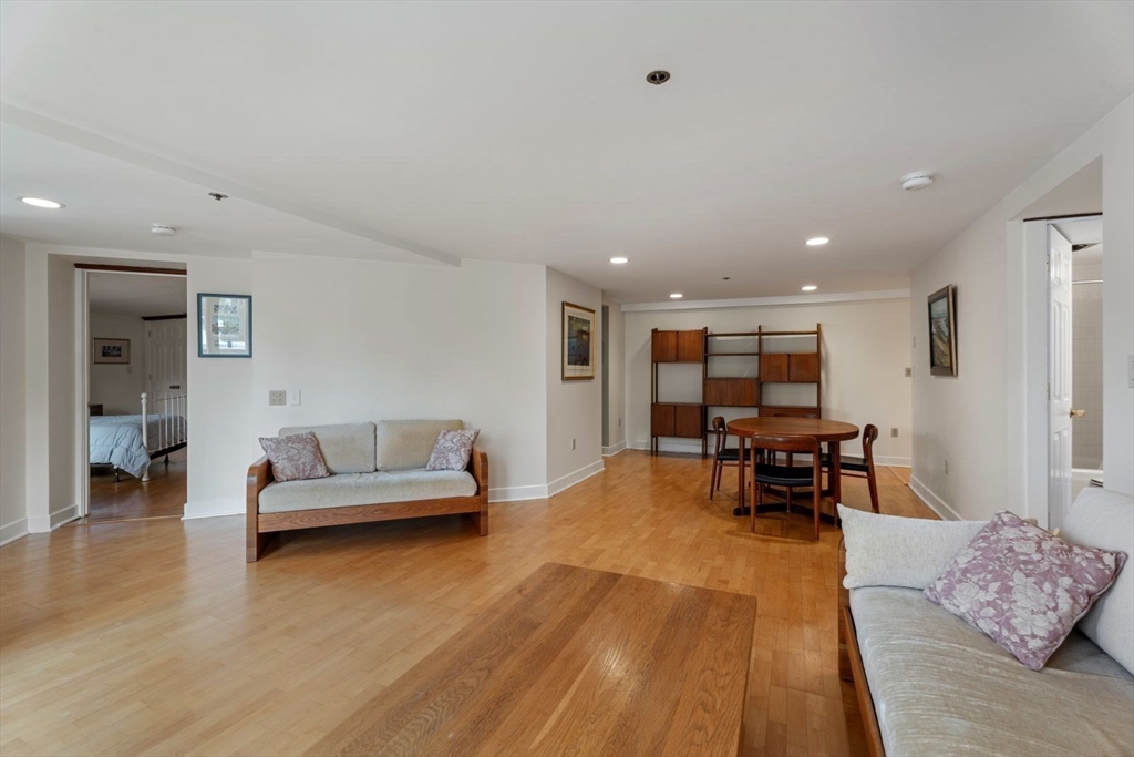 100 Fulton Street # 4V