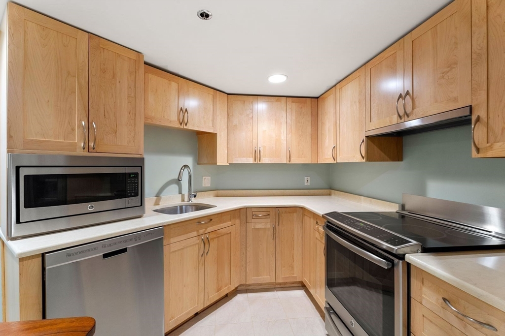 100 Fulton Street # 4V