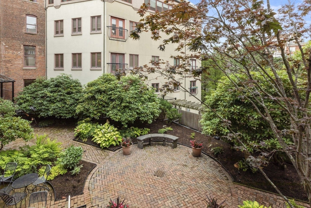 100 Fulton Street # 4V