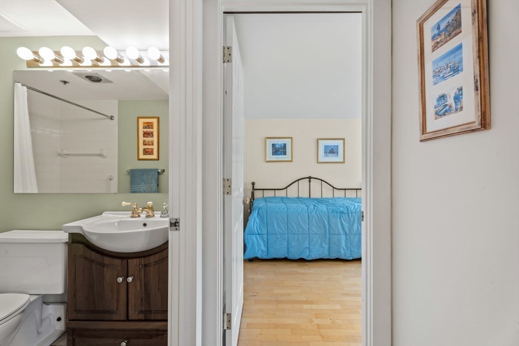 100 Fulton Street # 4V