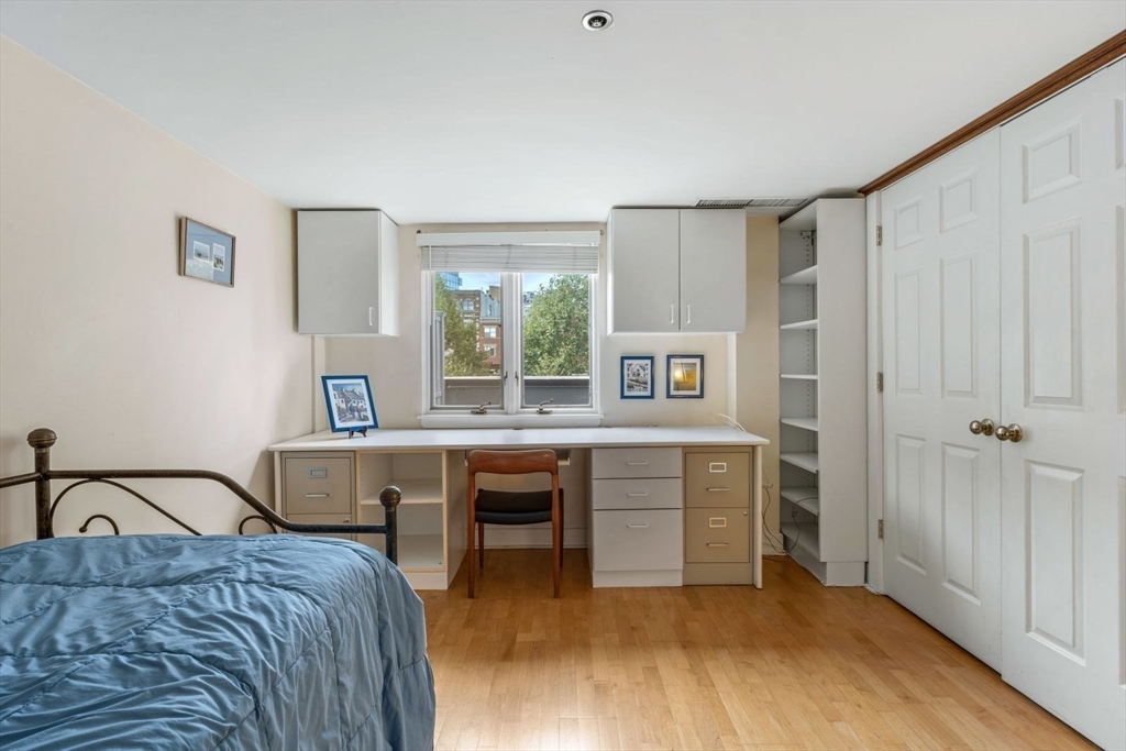 100 Fulton Street # 4V