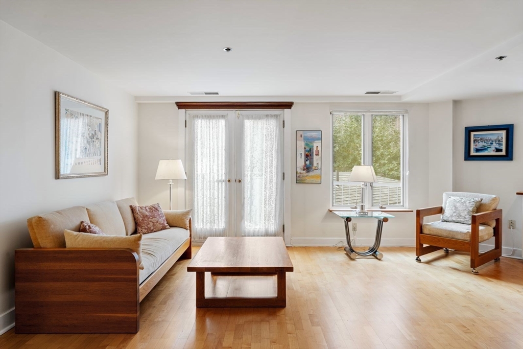 100 Fulton Street # 4V