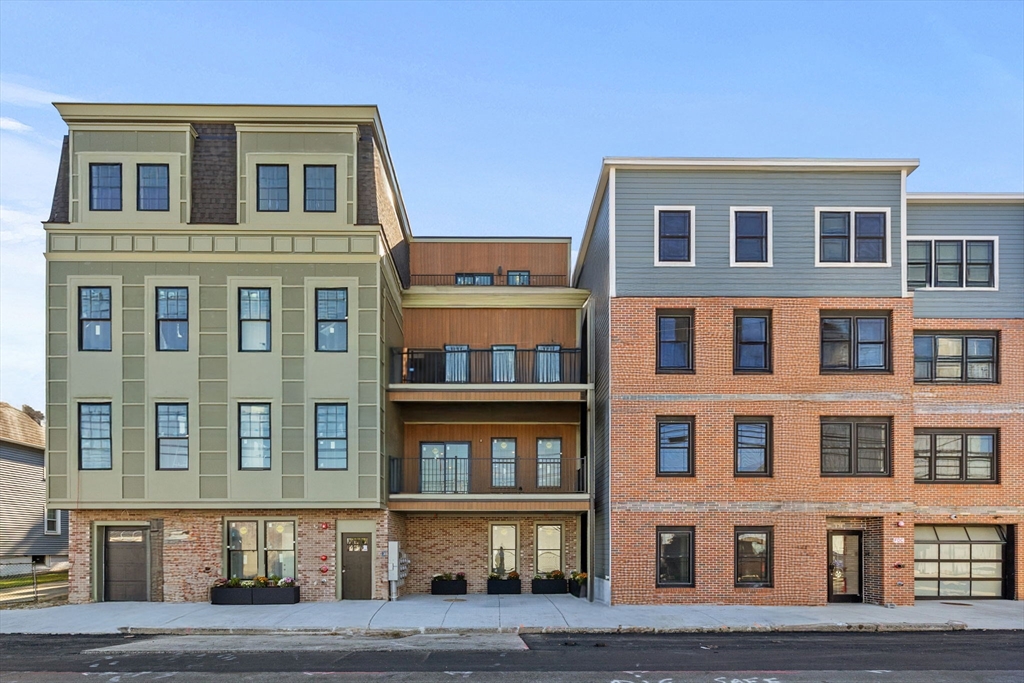 125 Addison Street # 309