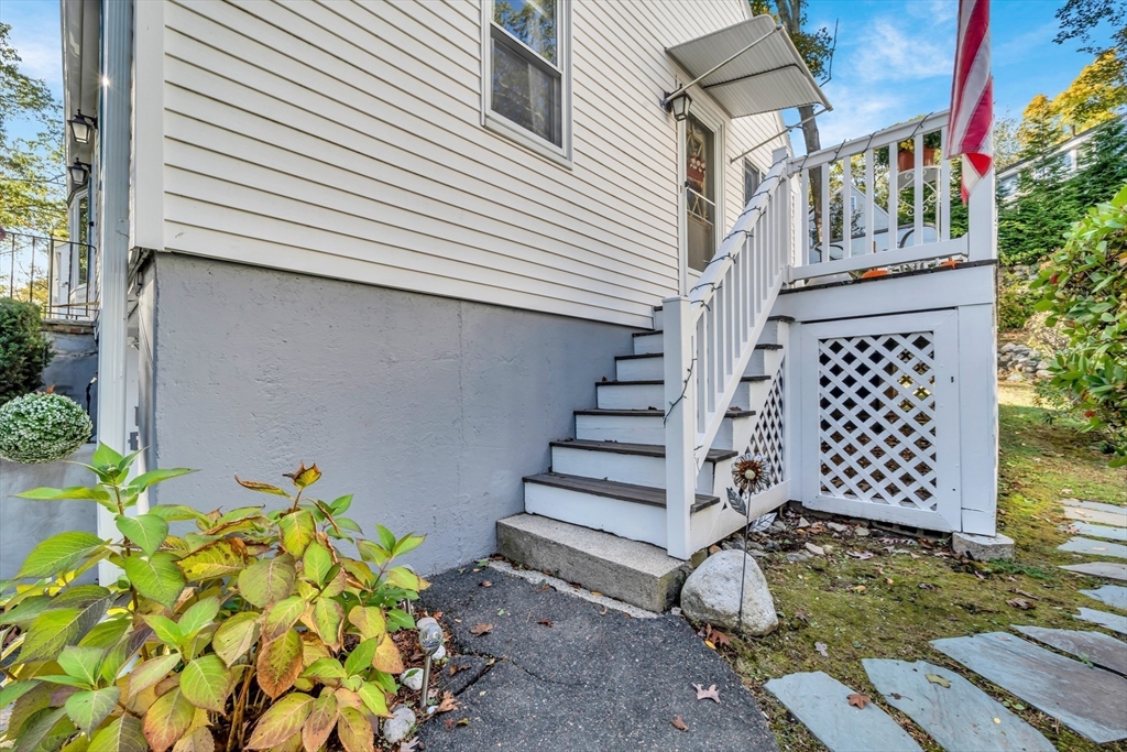 375 Marrett Rd, Lexington