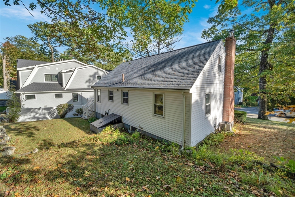 375 Marrett Rd, Lexington