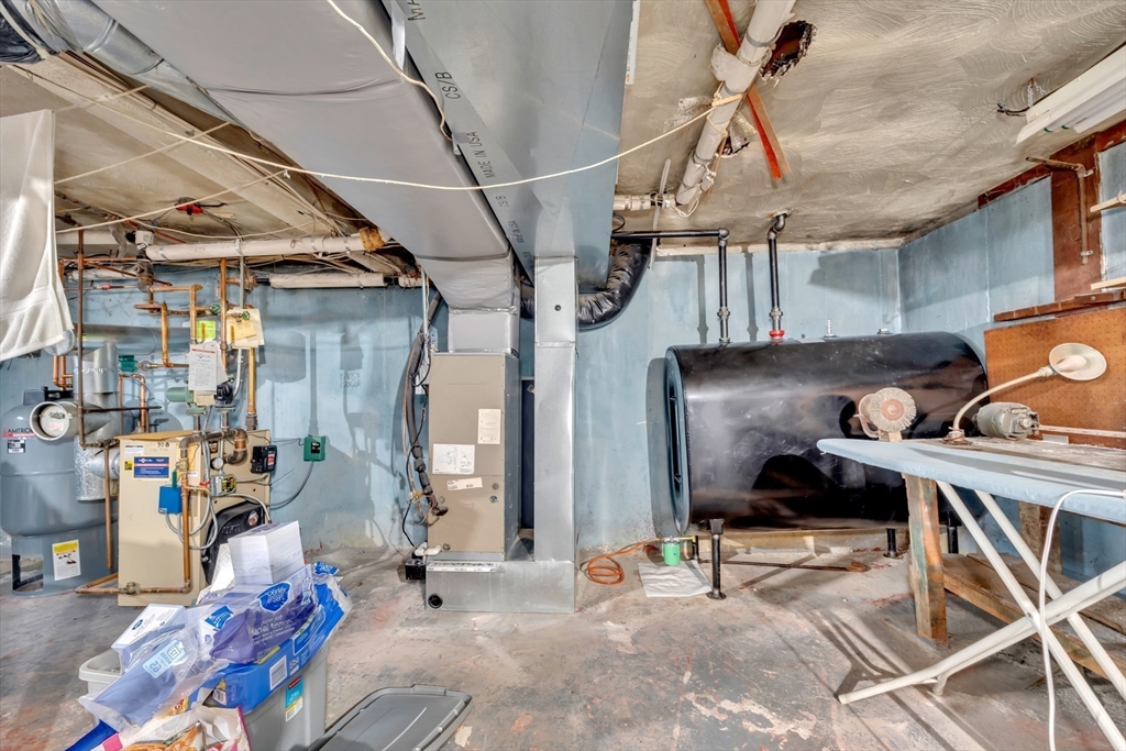 375 Marrett Rd, Lexington