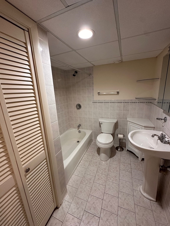 55 Broadlawn Park # 17, Newton Unit: 17
