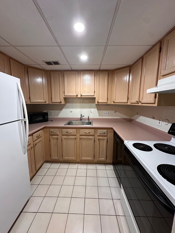 55 Broadlawn Park # 17, Newton Unit: 17