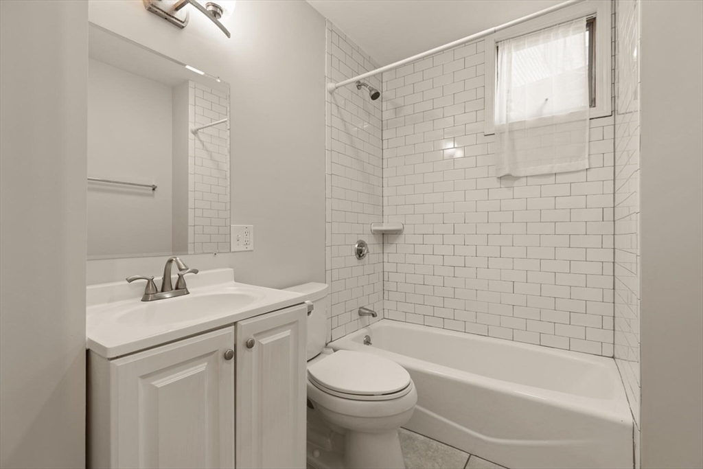 67 School St # 1, Everett Unit: 1