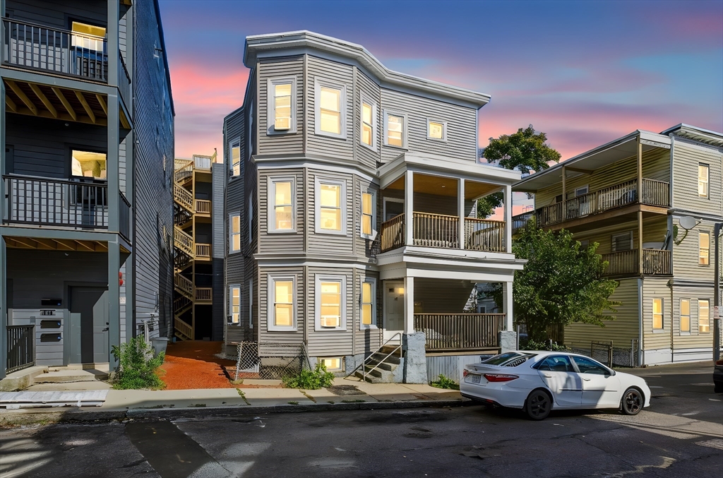 38 Woodford St, Boston