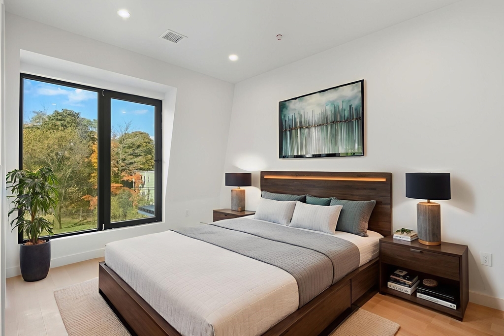 22 High Street Unit: PH11