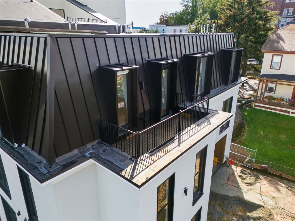 22 High Street Unit: PH11