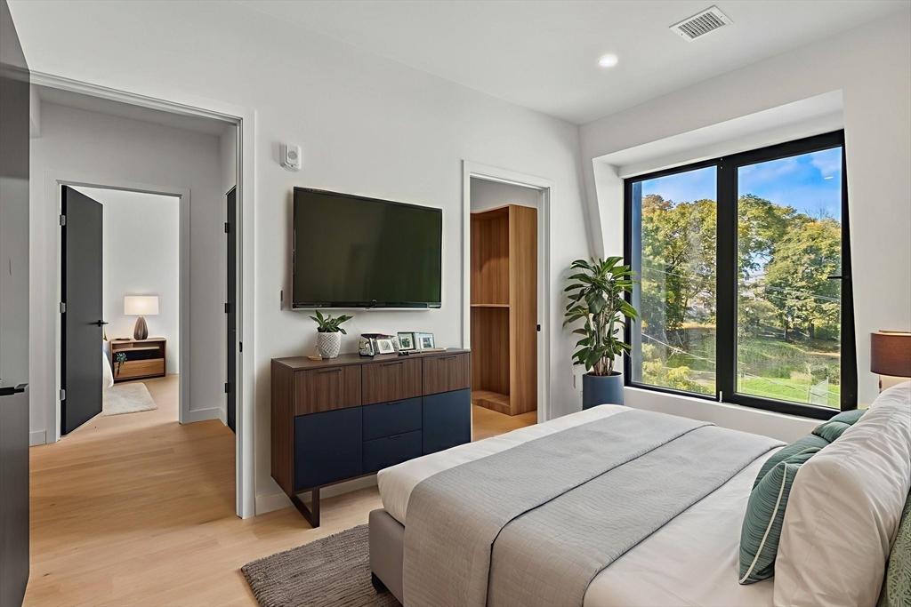 22 High Street Unit: PH11