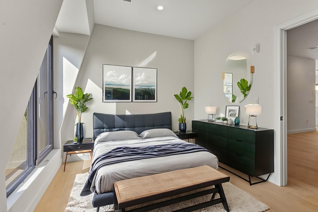 22 High Street Unit: PH11