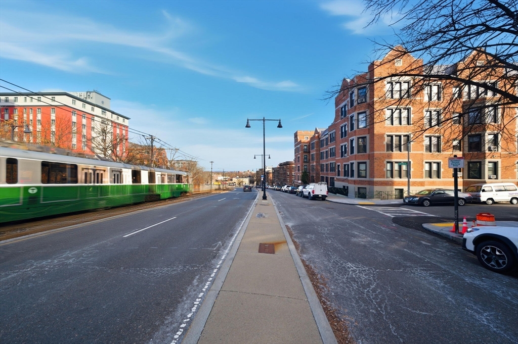 1480 Commonwealth Ave # 10