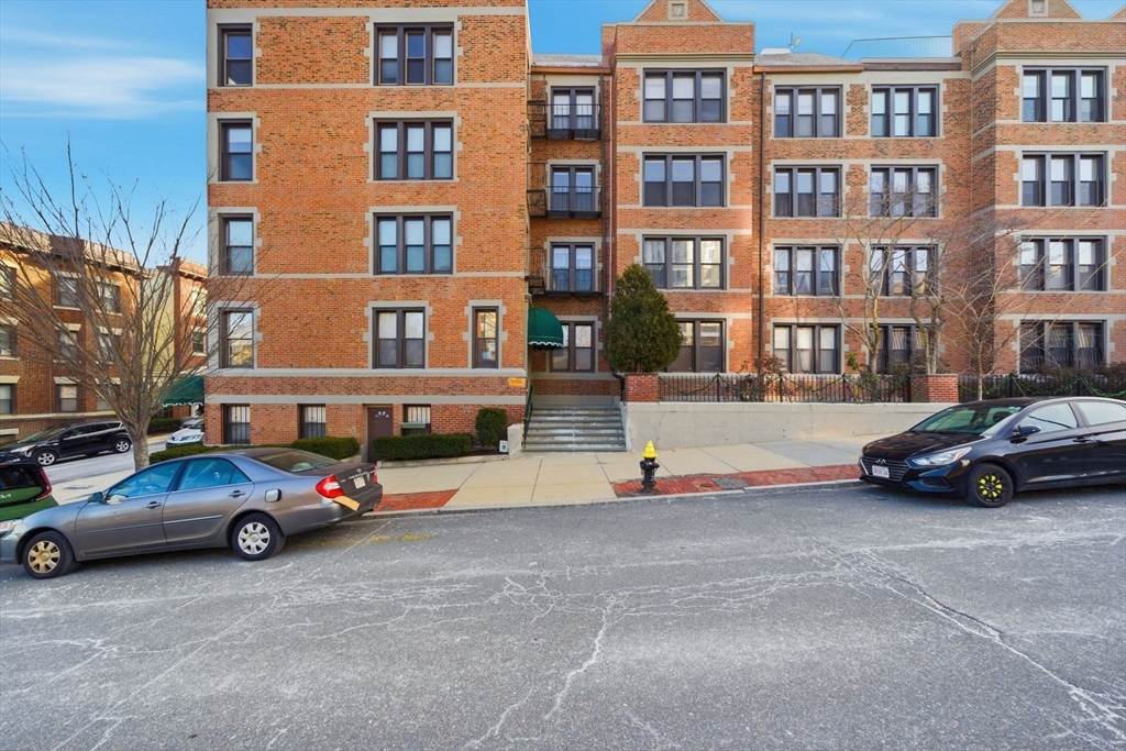 1480 Commonwealth Ave # 10