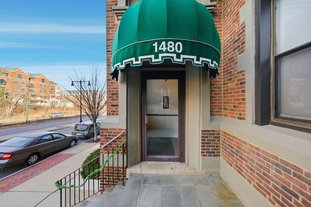 1480 Commonwealth Ave # 10