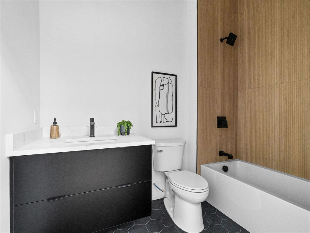 22 High Street # 202