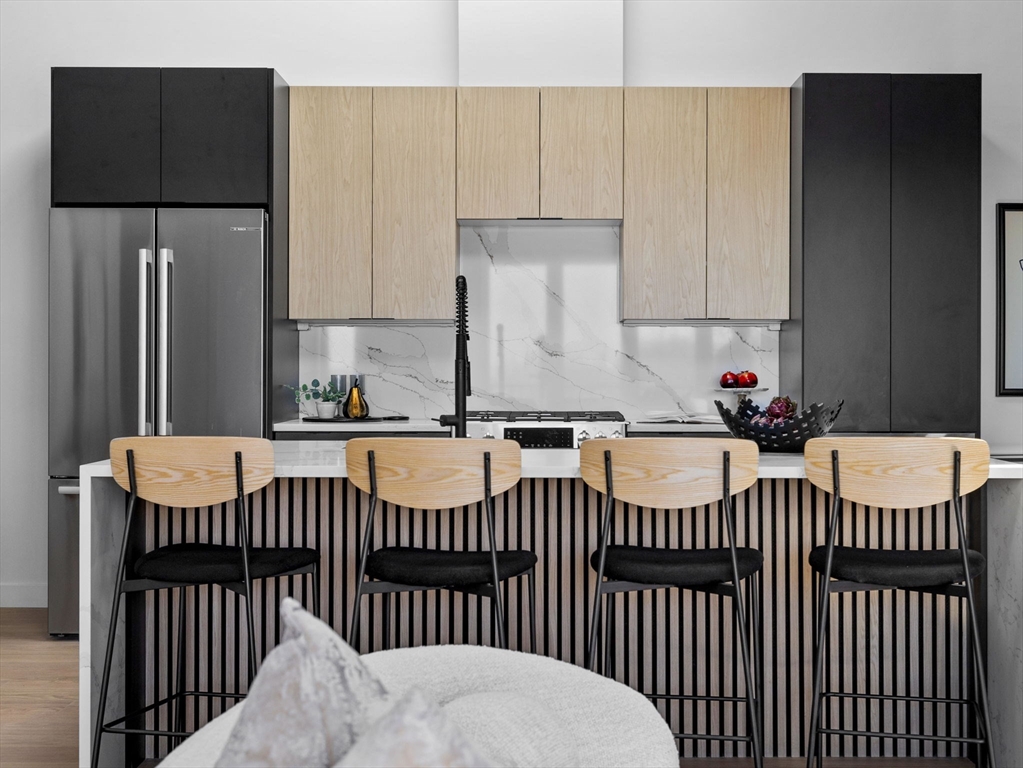 22 High Street # 202