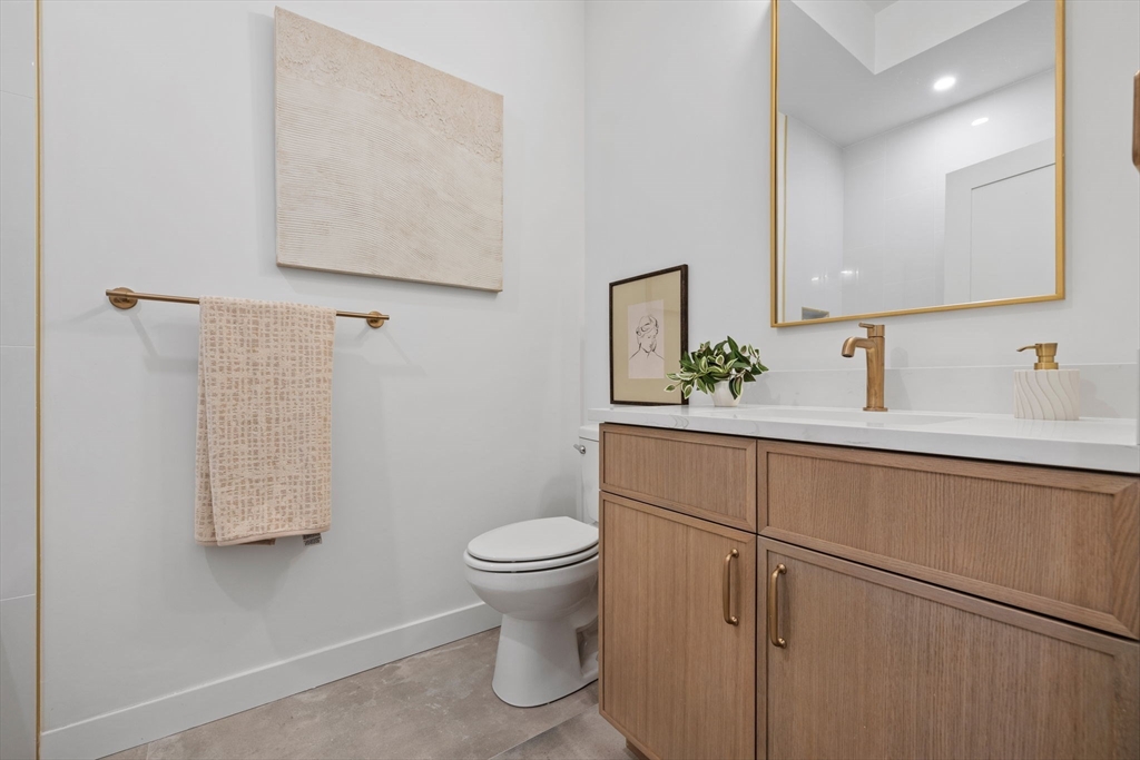 125 Addison Street # 206