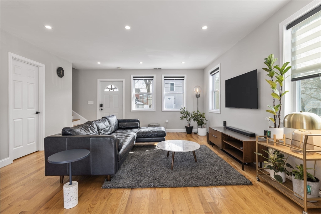 35 Arcadia St